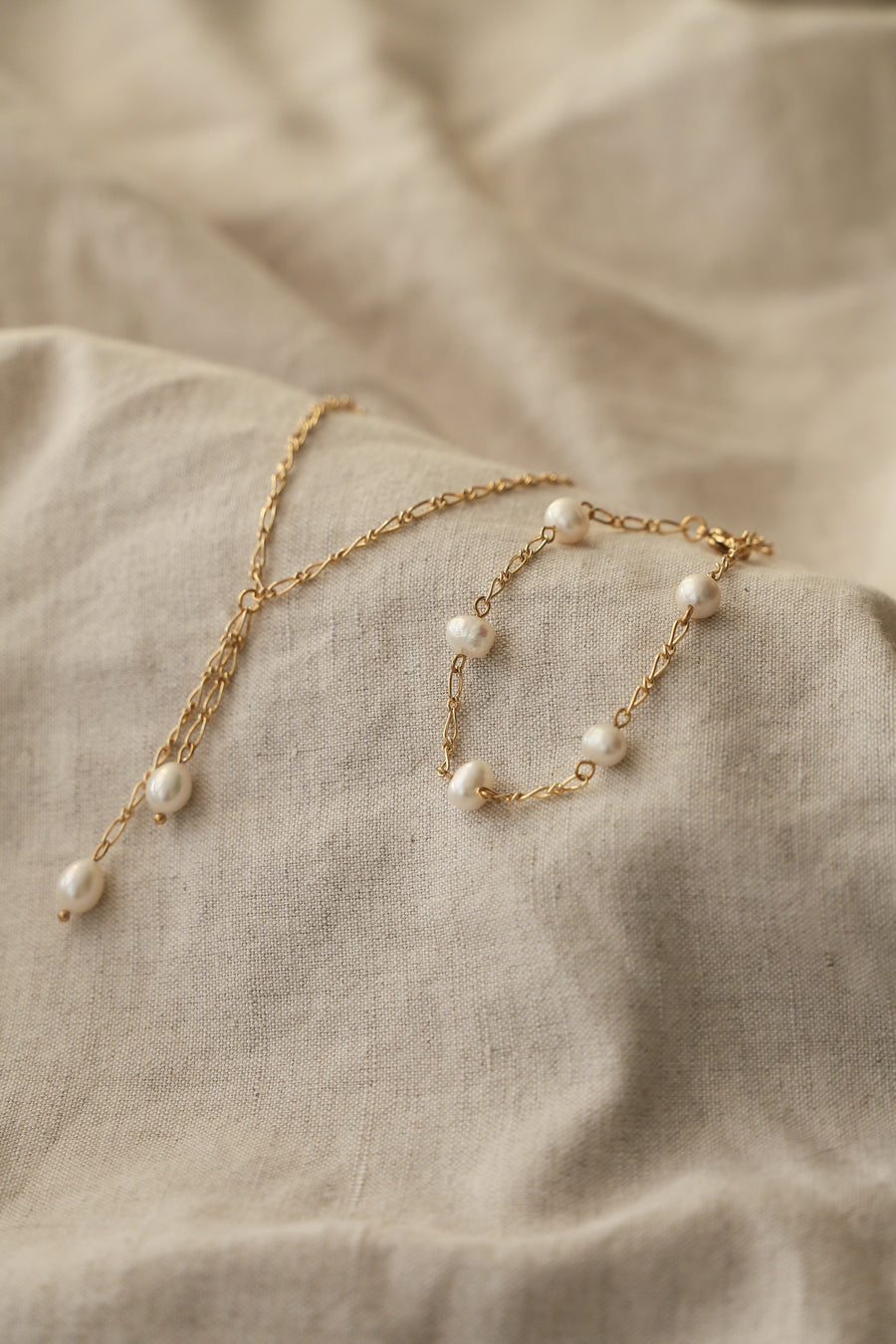 Vintage Aurora Pearls Set - Necklace & Bracelet