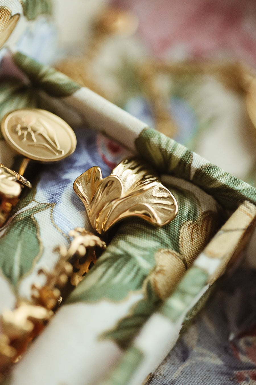 Acanthus Ring