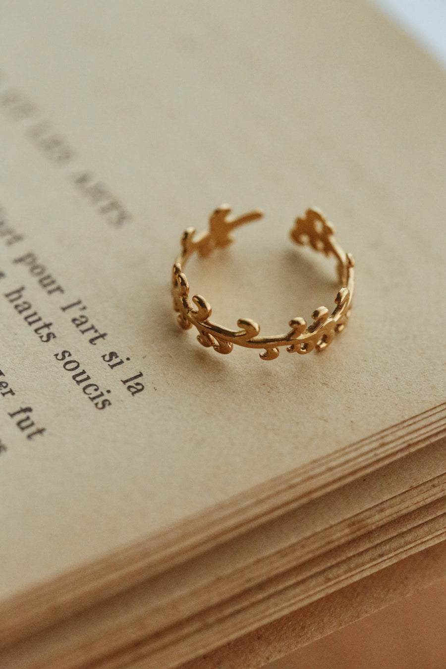 Laurentia Ring