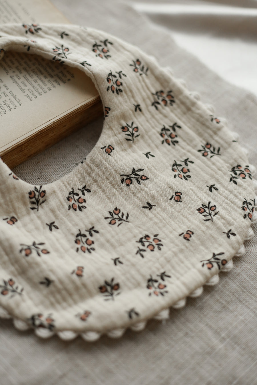 Muslin Bib - Vintage Roses