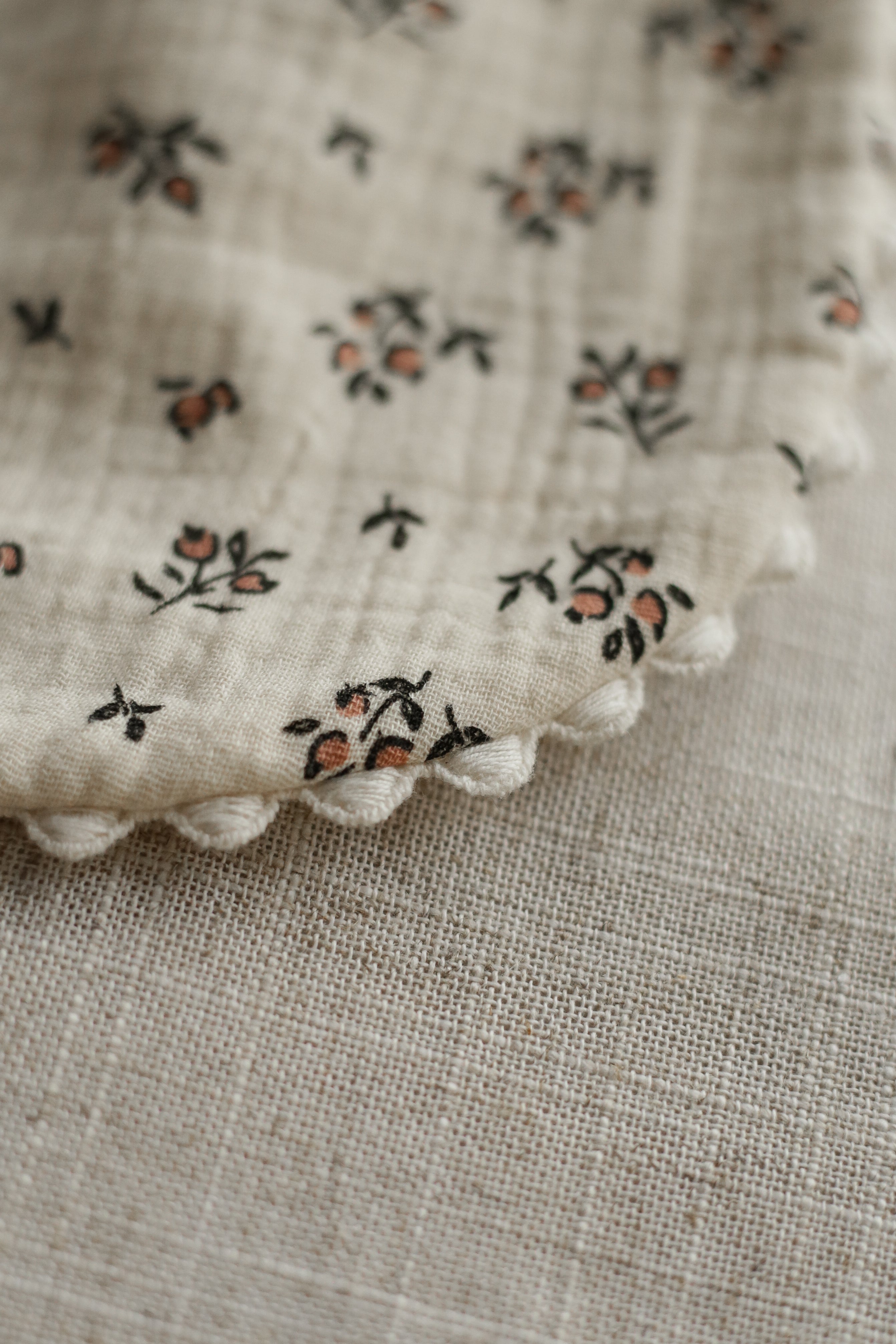 Muslin Bib - Vintage Roses