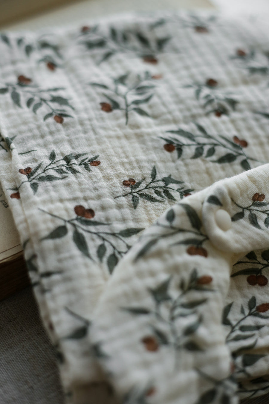Olive Muslin Set - Bib & Swaddle