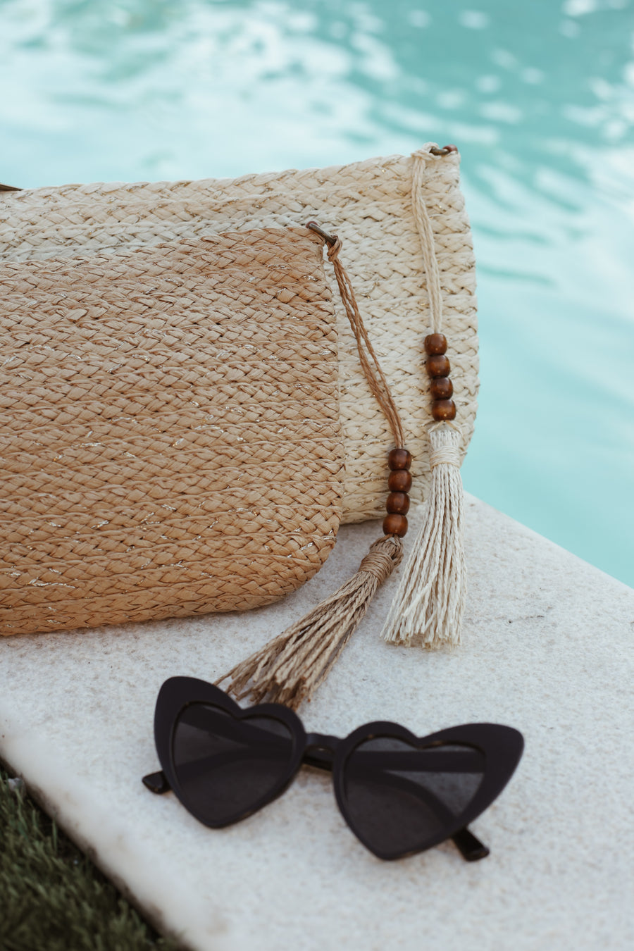 Coquillage Raffia Clutch - Ecru