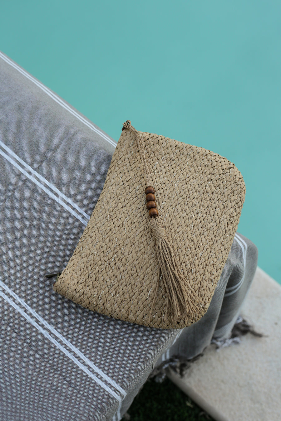 Coquillage Raffia Clutch - Caramel