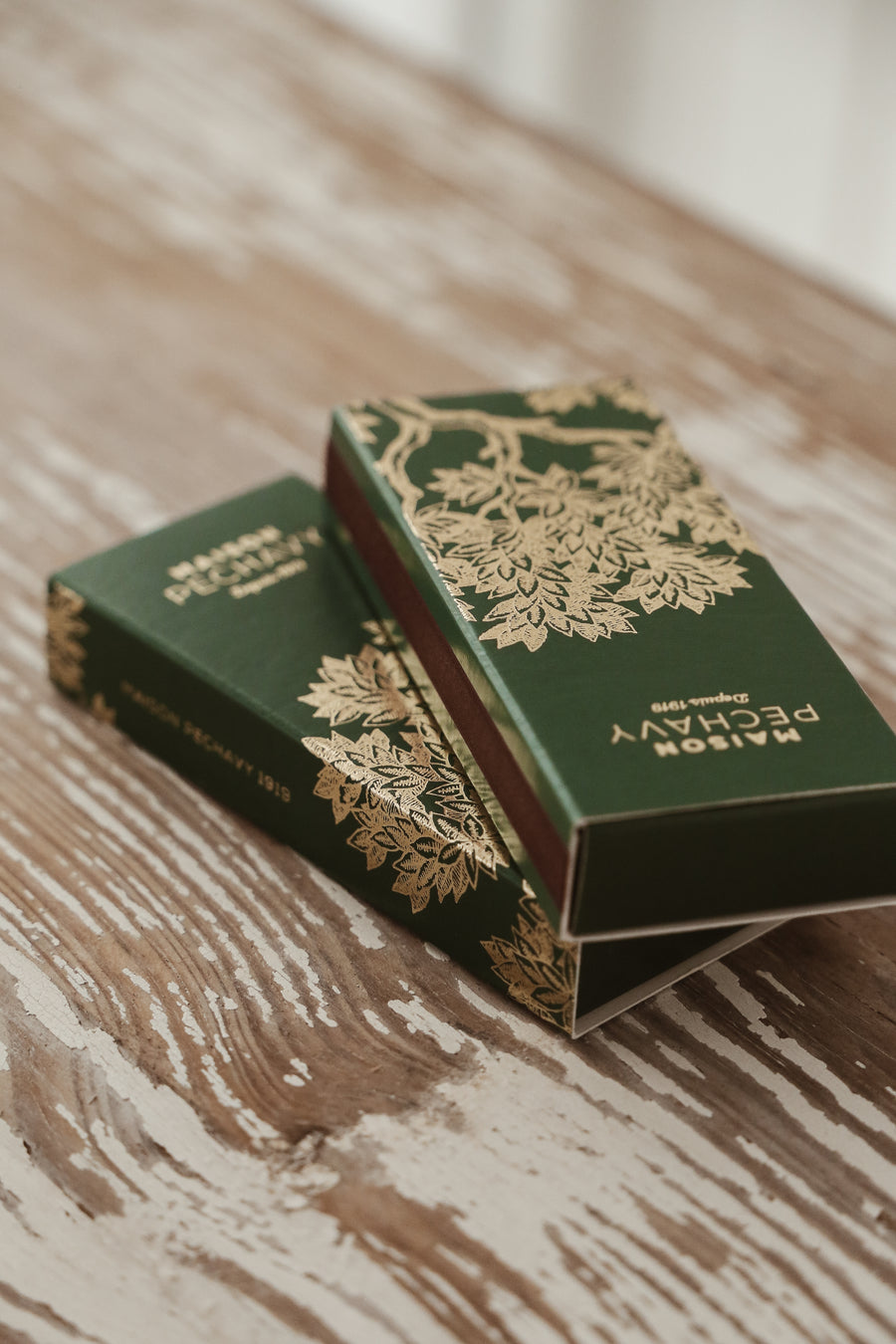 Joséphine Green Matches by Maison Pechavy