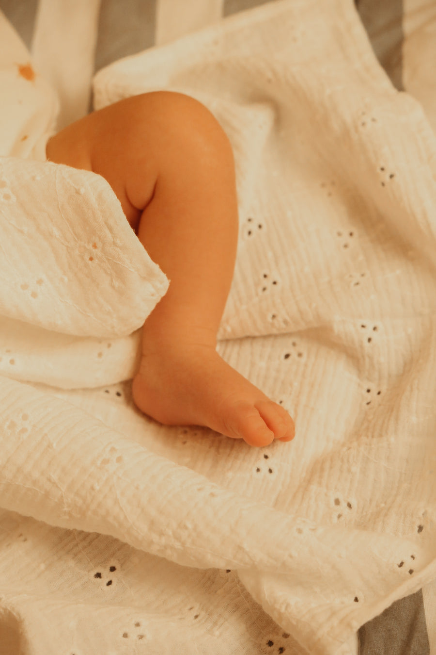 Broderie Anglaise Swaddle
