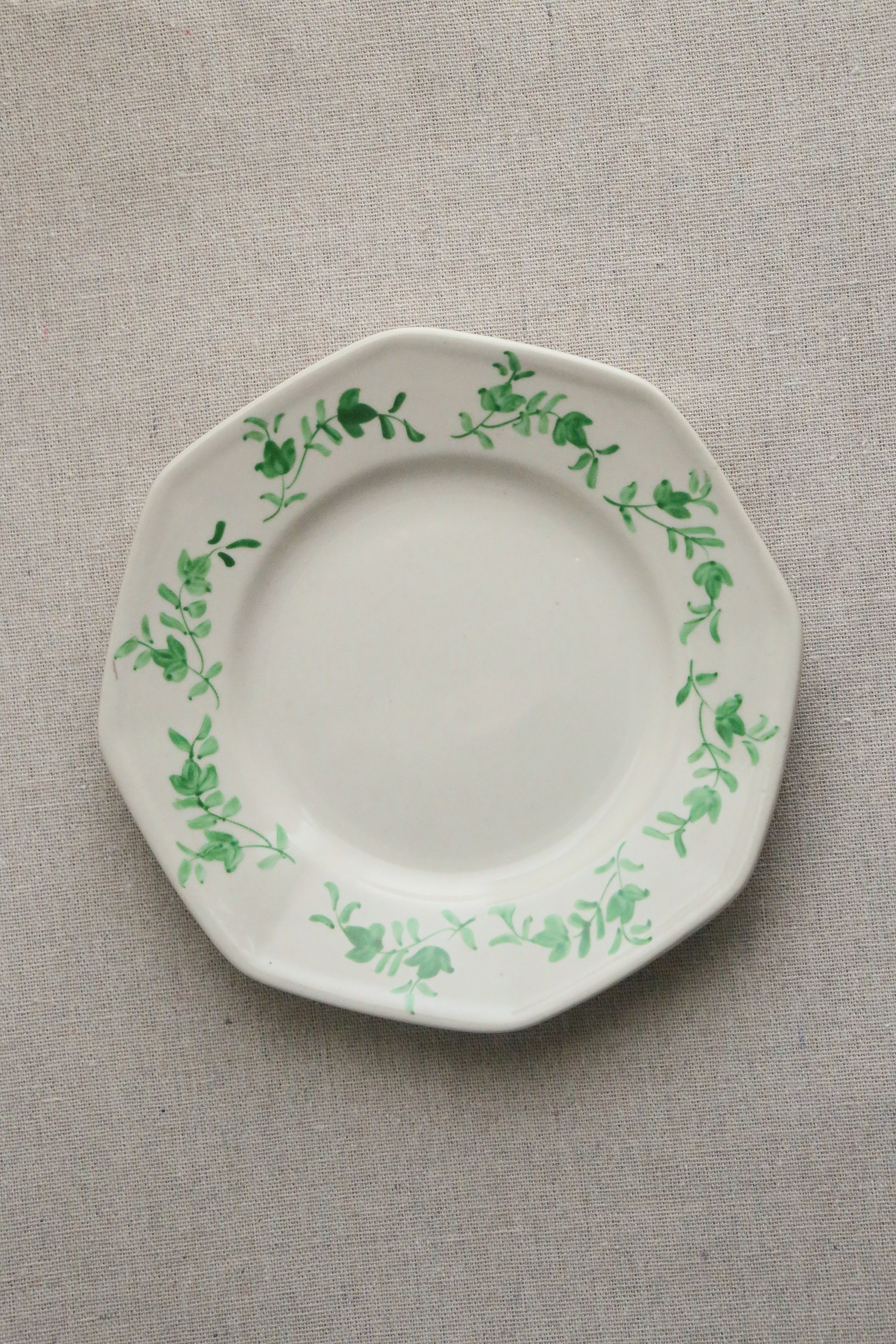 Vine Vintage Plate