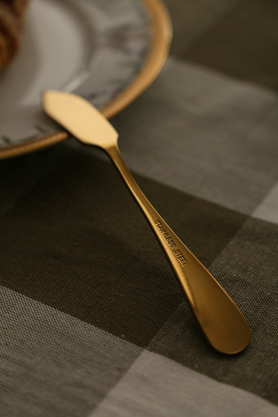 Gold Spreading Knife