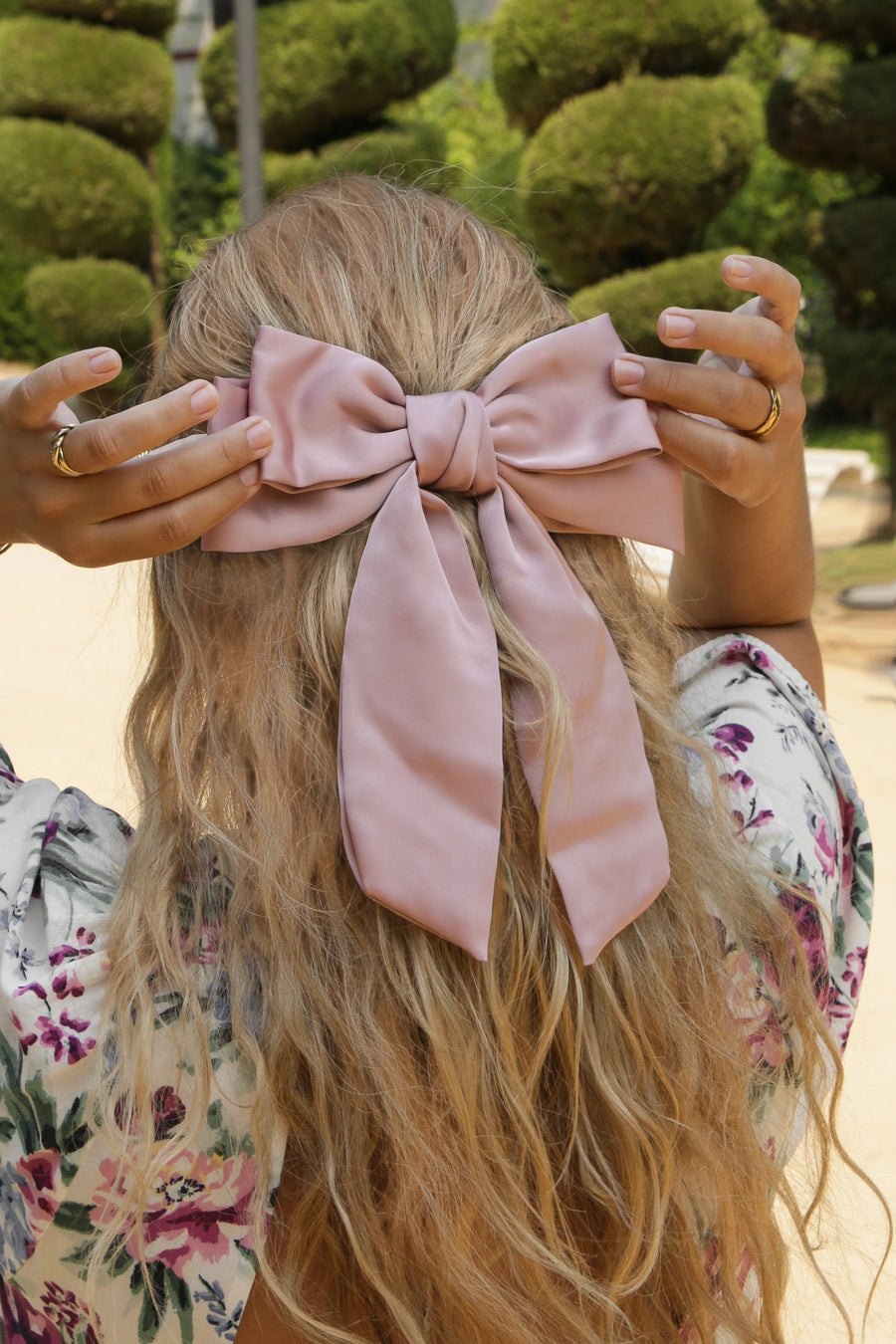 Loulou Bow Barrette - Navy