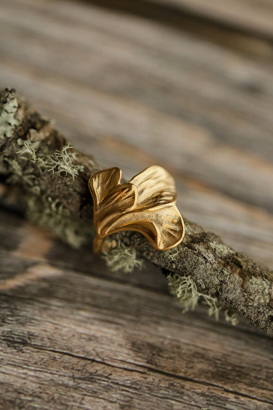 Acanthus Ring