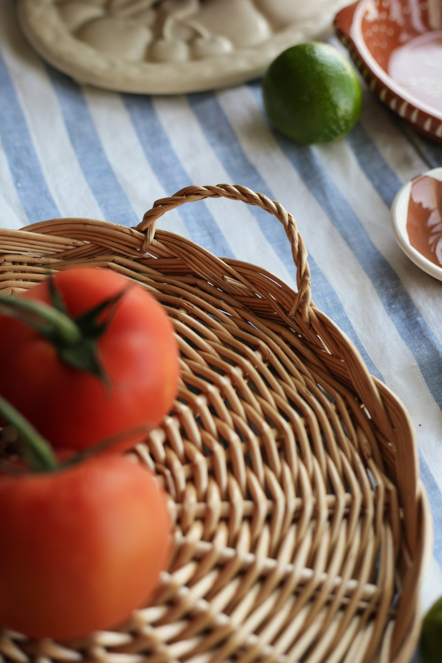 Round Wicker Tray