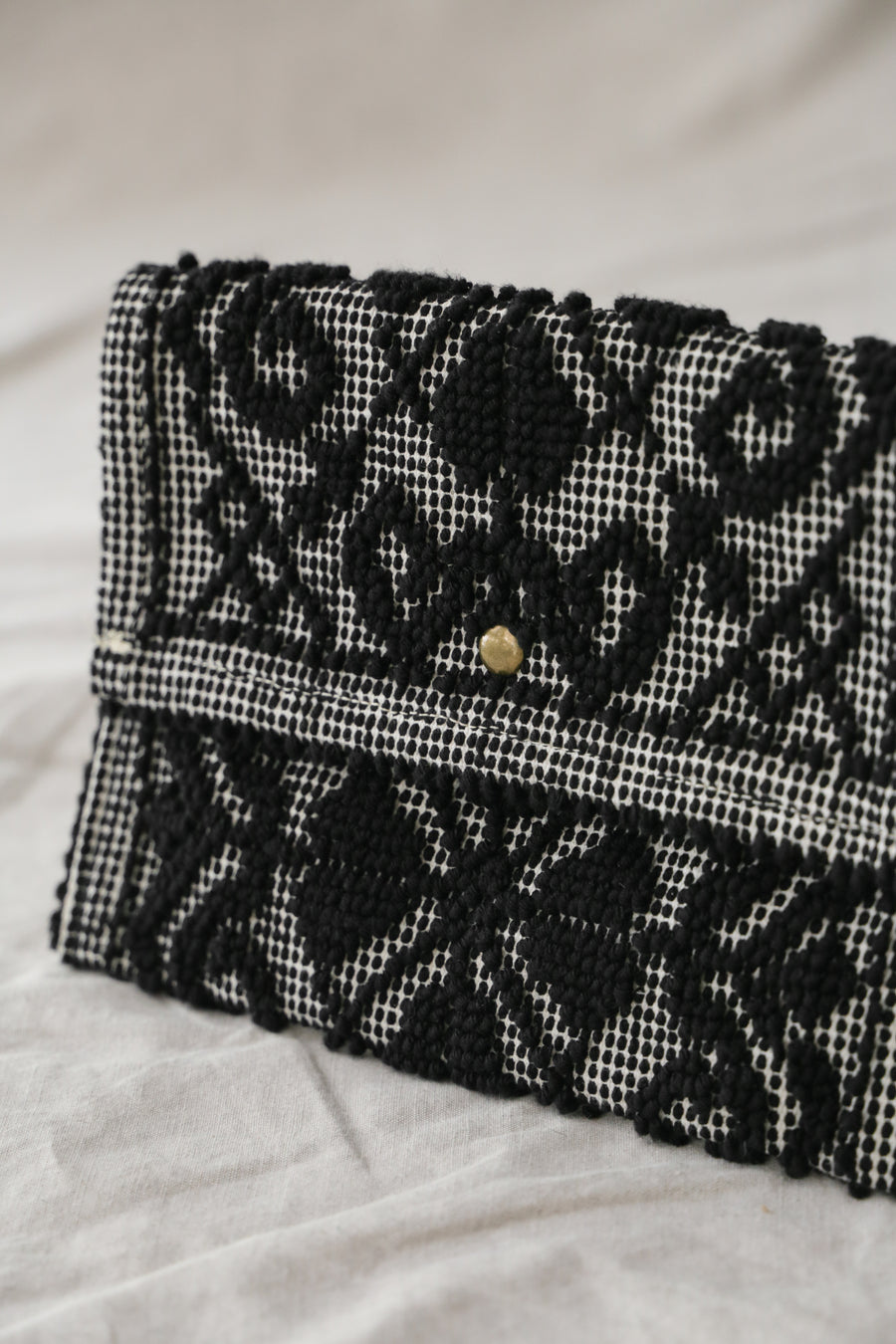 Alma Tapestry Clutch - Black