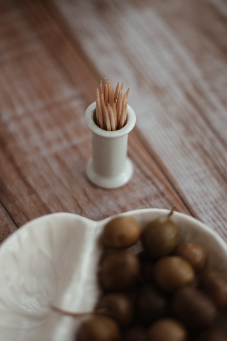 Vintage Porcelain Picks Holder