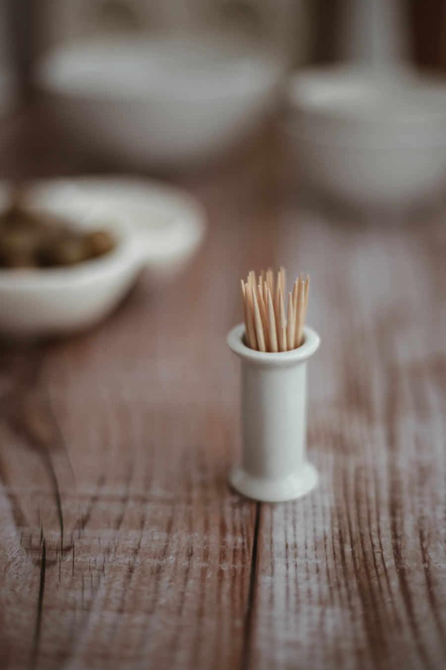 Vintage Porcelain Picks Holder