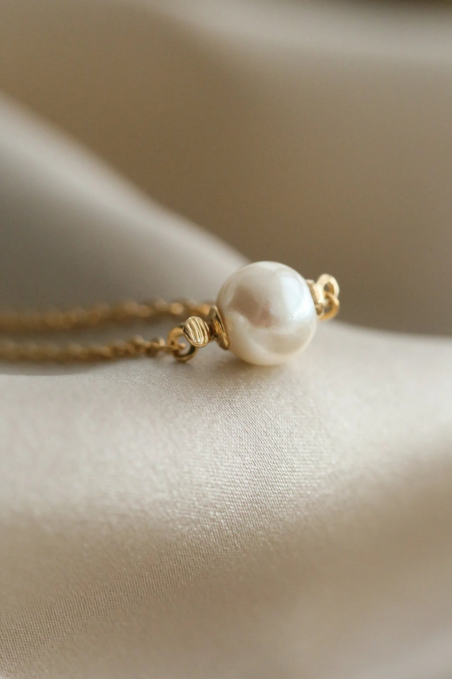 Single Pearl Necklace